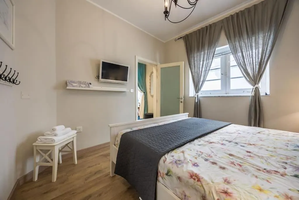 Sliema Piccolo- Steps Away To Everything Apartment
